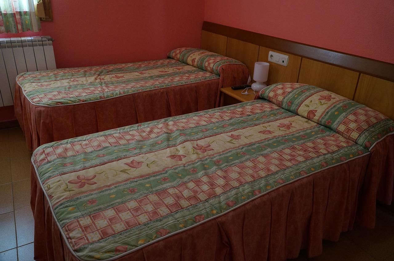 Hostal Camino Real Кальсадилья-де-ла-Куэса Экстерьер фото